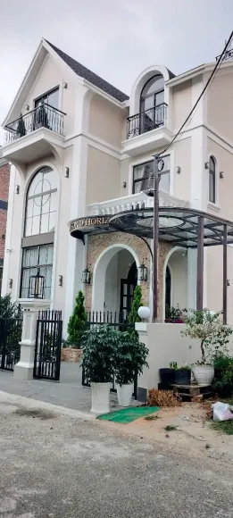 Hoàn thiện cửa kính Slim vuông góc cho chung cư Quận 7 