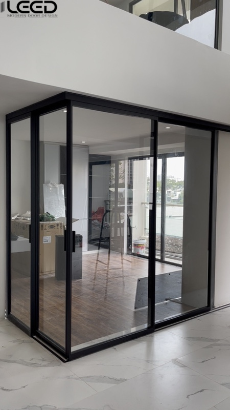 cửa lùa góc vuông 